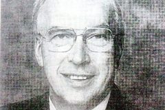 ミネソタ大にいたとき大学院生。数回（夫人と）来日、残念ながら一緒の写真が見つからない